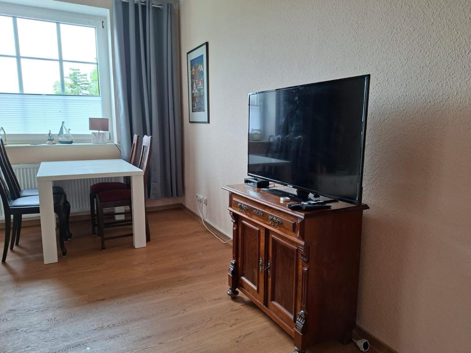 TV and multimedia, Dining area