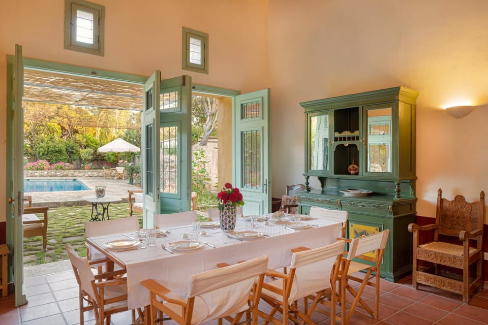Restaurant/places to eat, Banquet/Function facilities, Seating area, Dining area, Pool view