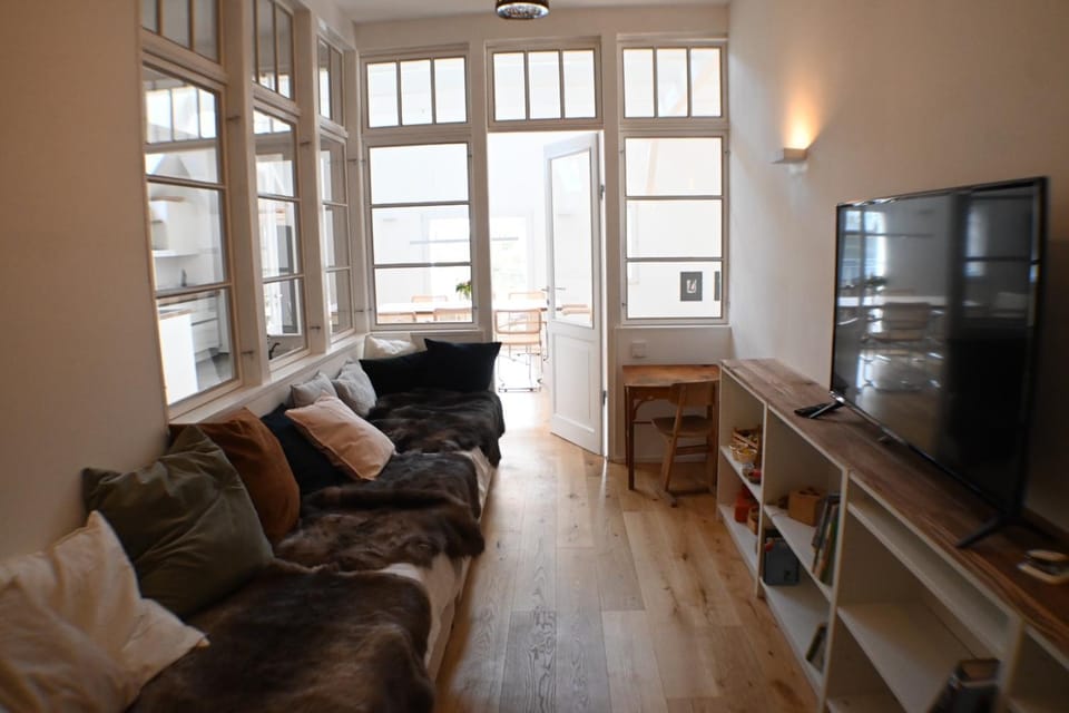 Living room, Lounge or bar