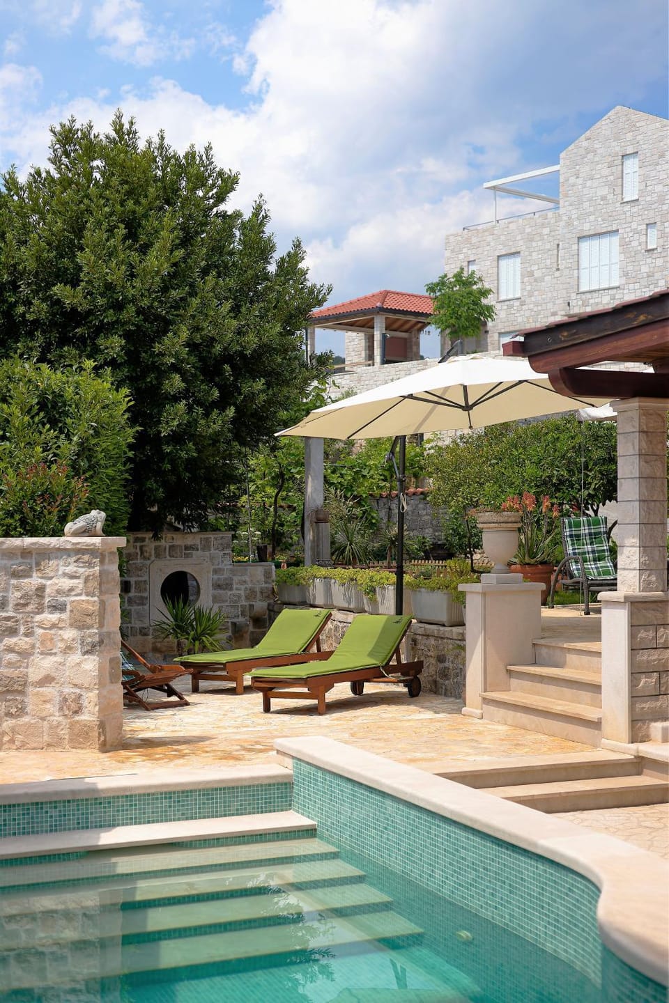 Patio, BBQ facilities, Swimming pool, Swimming pool