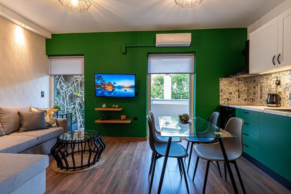 Communal lounge/ TV room, Living room