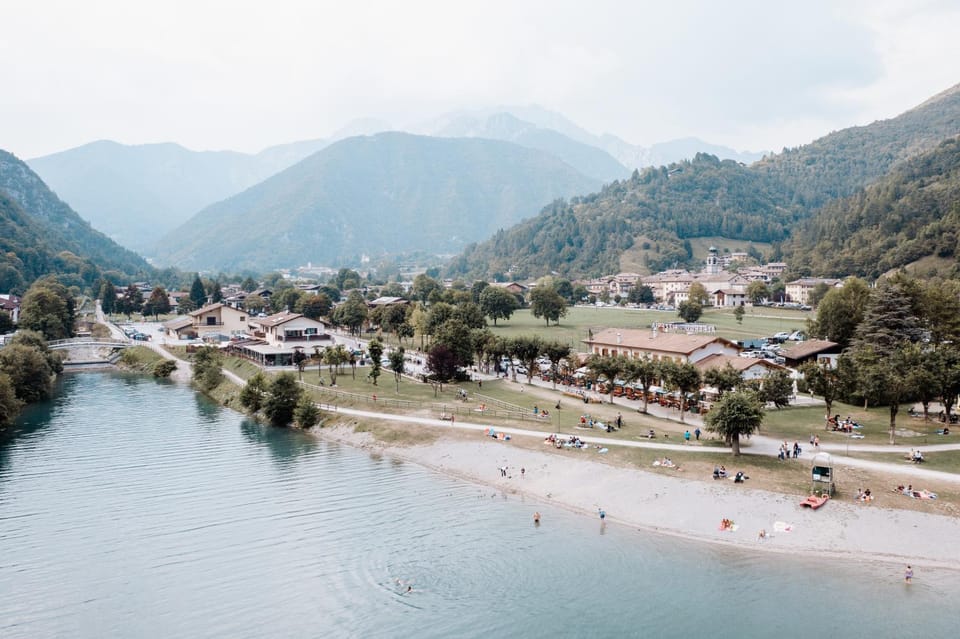 Neighbourhood, Natural landscape, Beach, Mountain view
