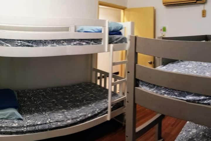 Bedroom, bunk bed