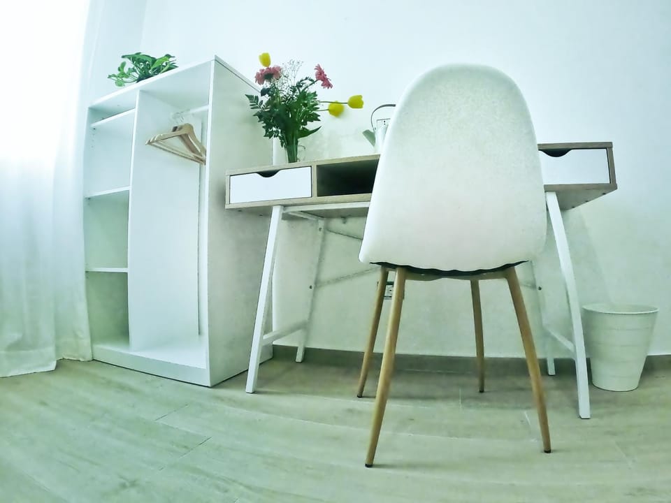 Other, Seating area, Area and facilities, hair dresser, wardrobe