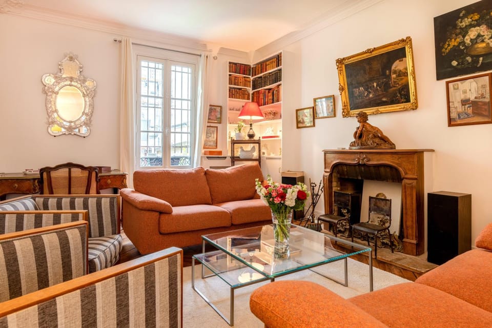 Living room, Seating area, flat iron