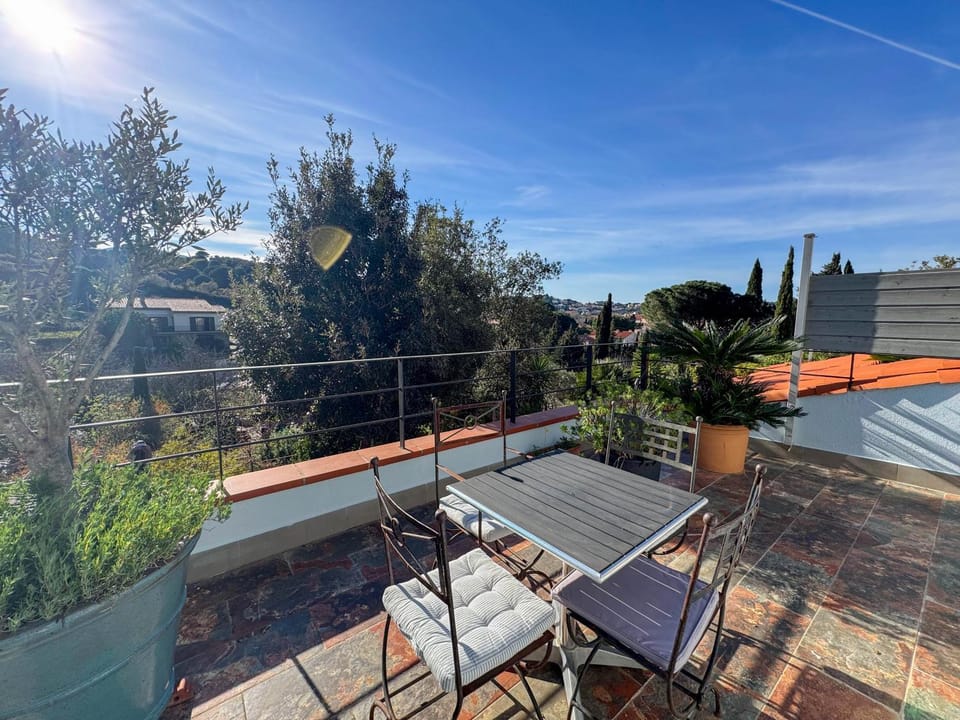 Day, View (from property/room), Balcony/Terrace, Dining area