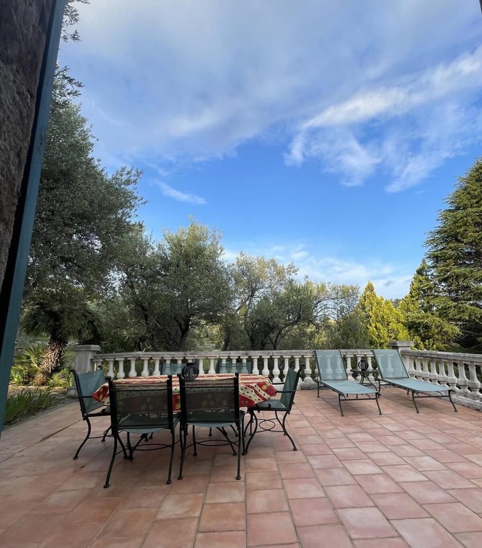 Patio, Balcony/Terrace, Seating area, Dining area, Garden view
