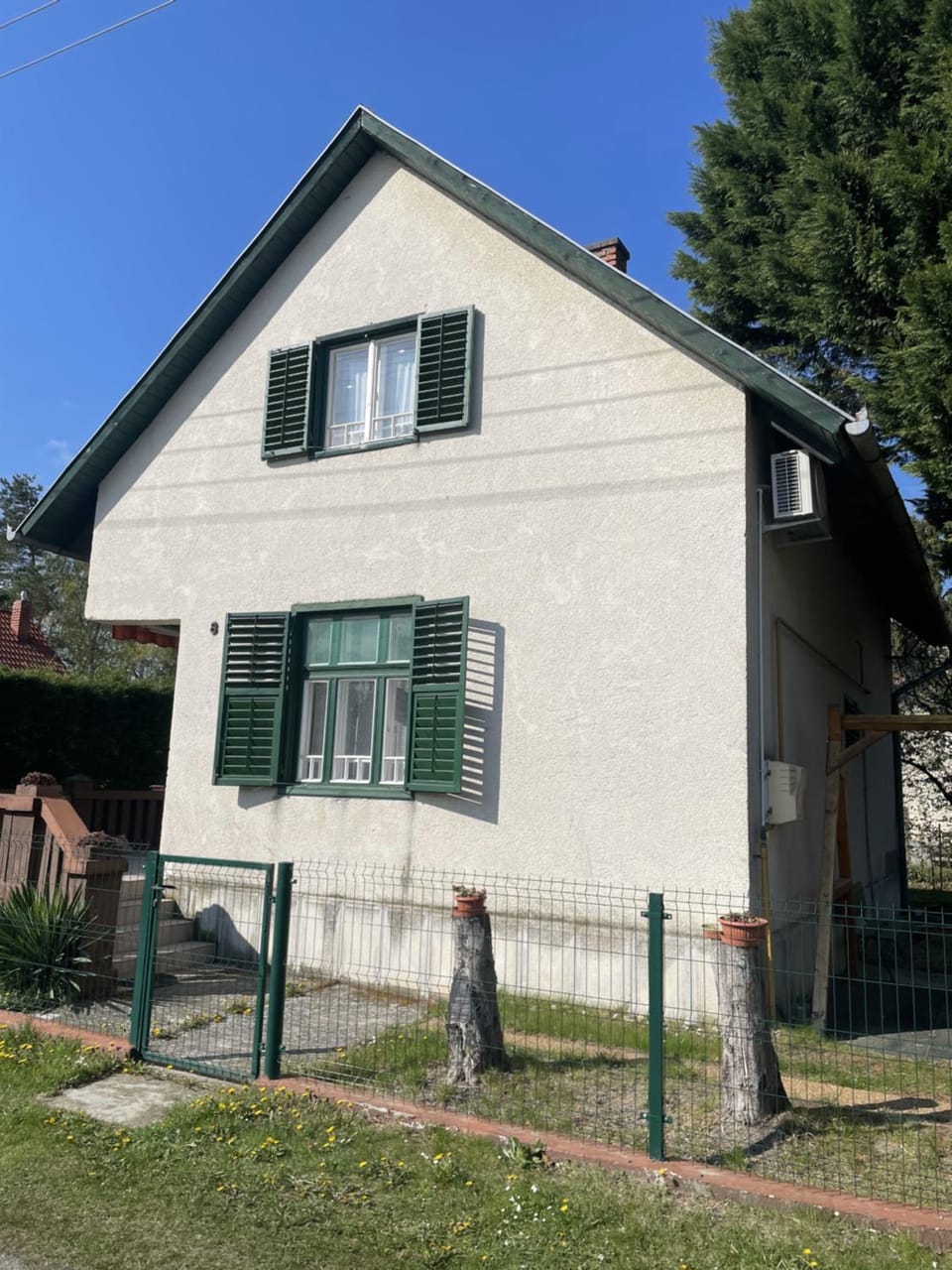Property building, Facade/entrance