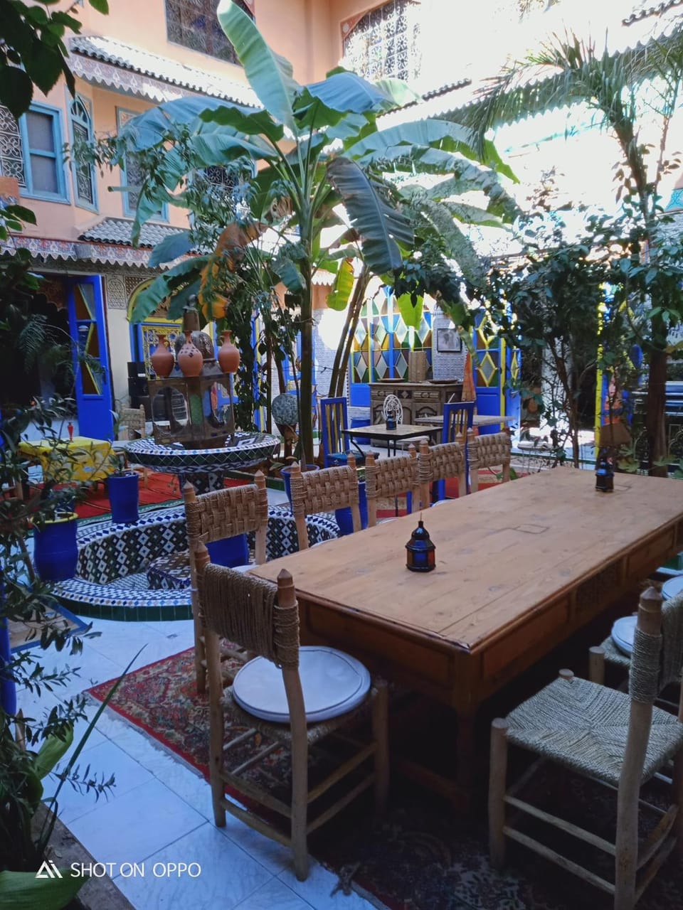 Restaurant/places to eat, Dining area
