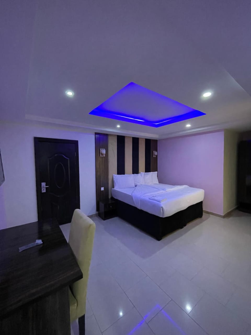 Alluring View Hotel - Allen Avenue Hotel in Lagos