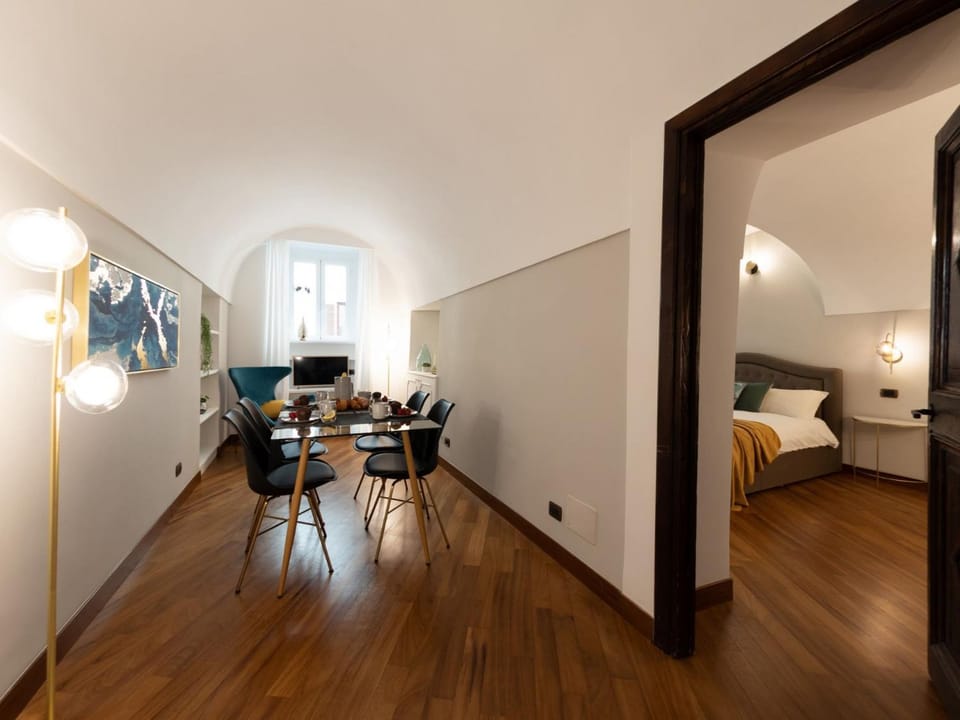 Living room, Seating area, Dining area