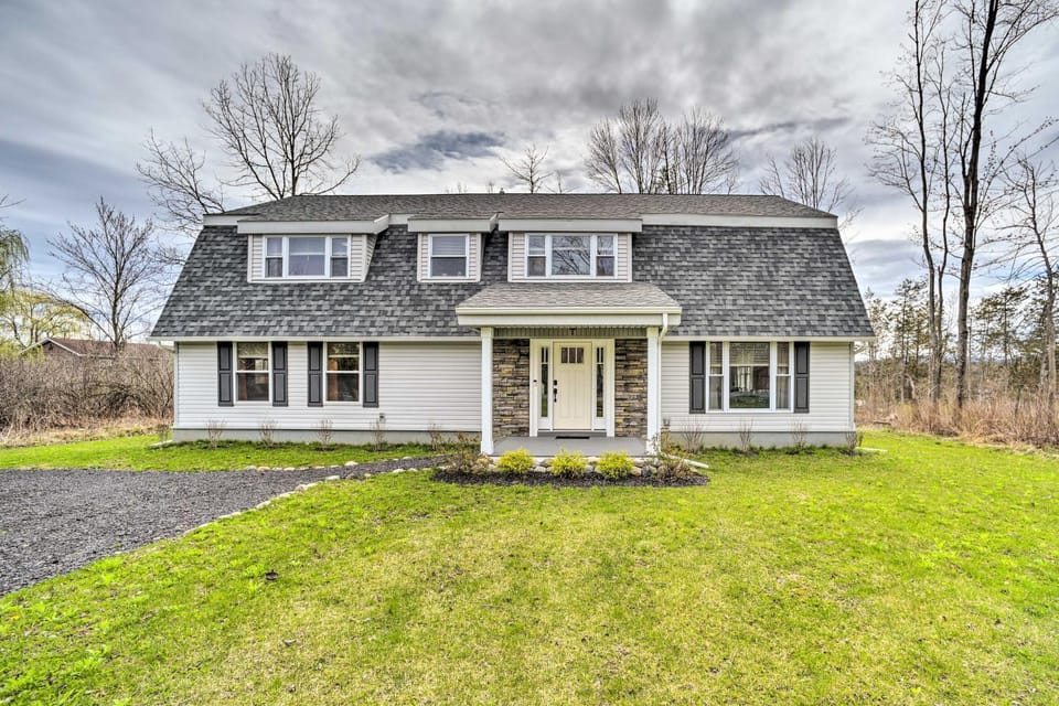 Modern-Chic Athens Home - Fish, Ski & Swim! House in Capital District, NY, USA