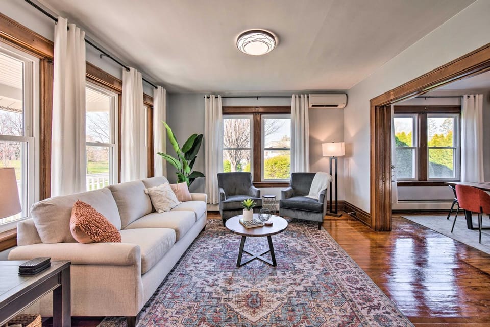 Home 2 Mi to Hersheypark: Work & Play! House in Hershey