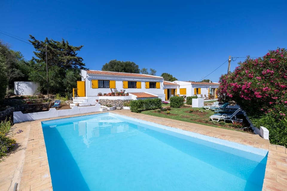 Casa Terra House in Luz
