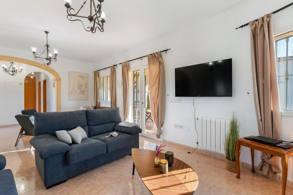 Communal lounge/ TV room, Living room