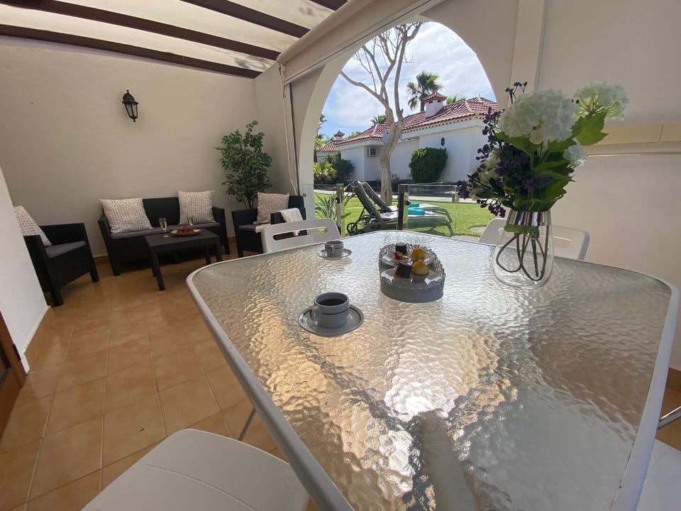 Bungalow Parque Golf by Sunhousescanarias & pool Apartment in Maspalomas