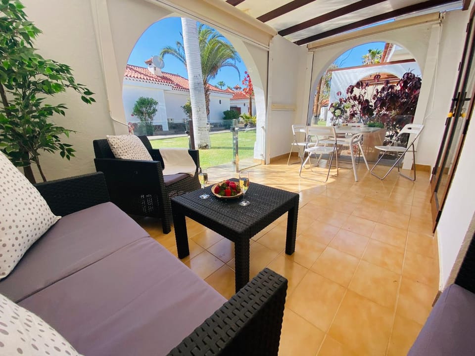 Bungalow Parque Golf by Sunhousescanarias & pool Apartment in Maspalomas