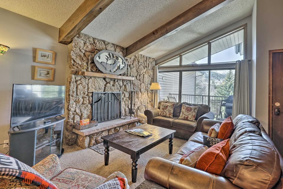 Upscale Avon Condo w/ Balcony & Mountain View! House in Avon