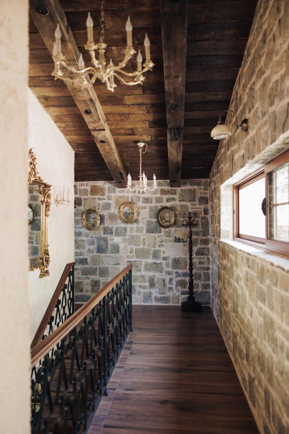 OLIVE QUEEN Rustic Estate Bed and Breakfast in Montenegro