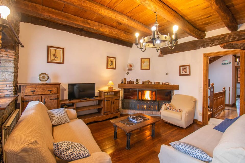 Amplia casa rural en el corazón del valle Ulzama Chalet in Navarre