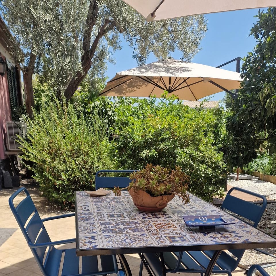 Patio, Garden
