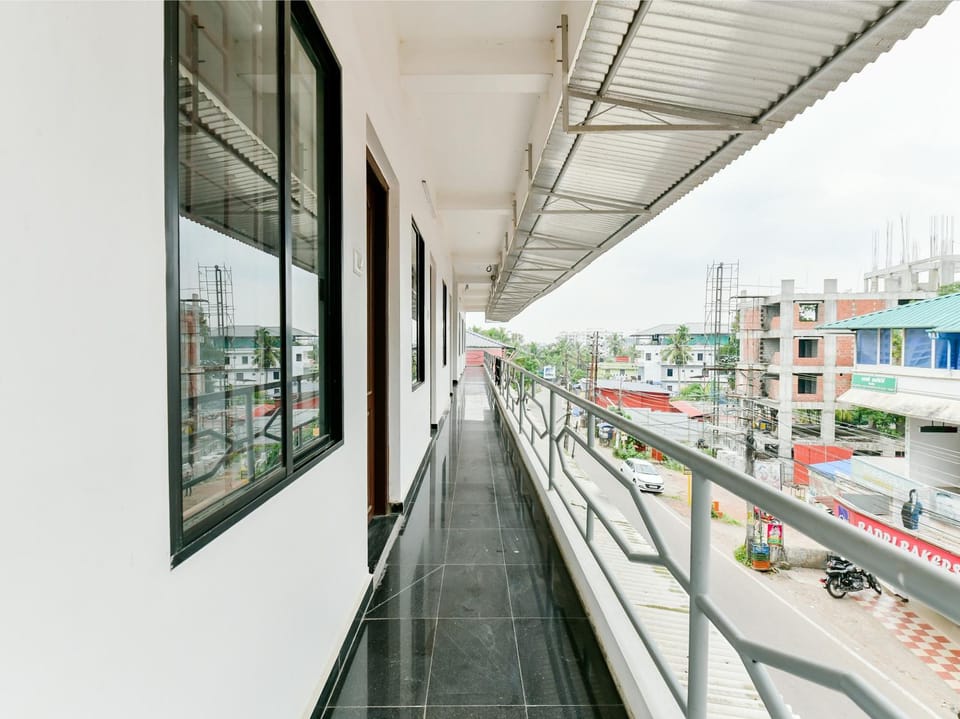 Vattekkad Tourist Home Hotel in Kochi