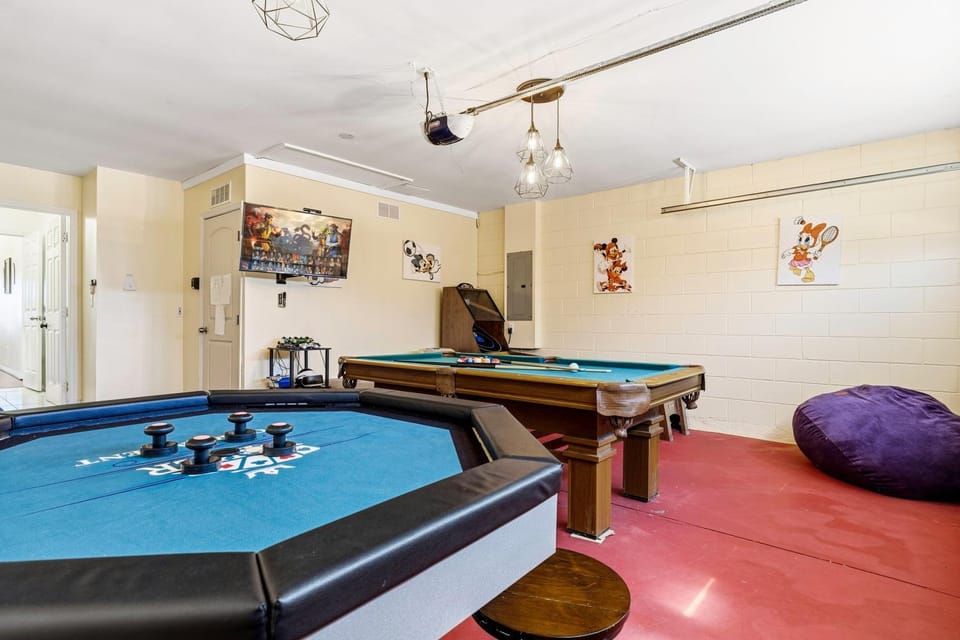 Billiard, Game Room, TV and multimedia