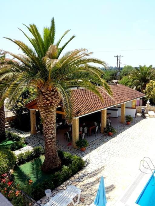 Margarita-Fondas Apartments House in Roda