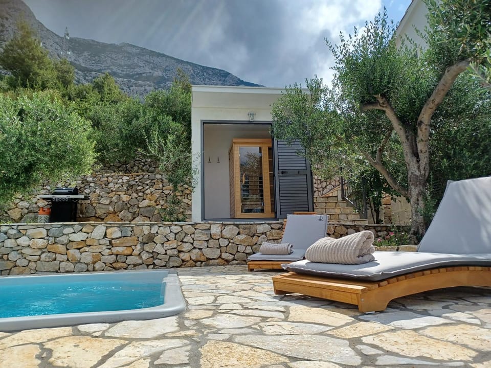 BBQ facilities, Sauna, Swimming pool