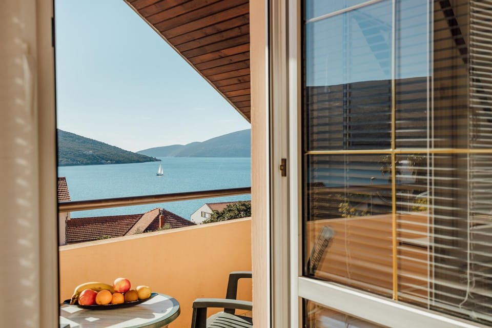Apartmani Mara Vacation rental in Kotor Municipality