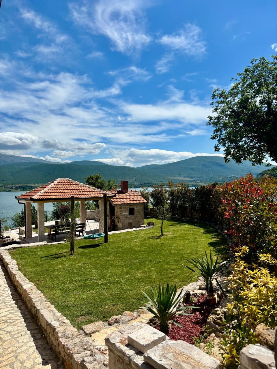 Vrlika, Peruća Lake Holiday House Apartment in Šibenik-Knin County, Croatia