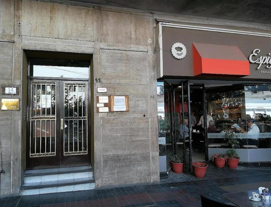 La mejor ubicacion para conocer Mendoza Apartment in Mendoza