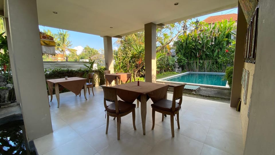 Property building, Restaurant/places to eat, Swimming pool, Breakfast