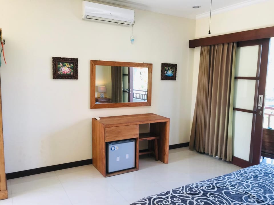 Bed, TV and multimedia, Photo of the whole room, Bedroom, air conditioner