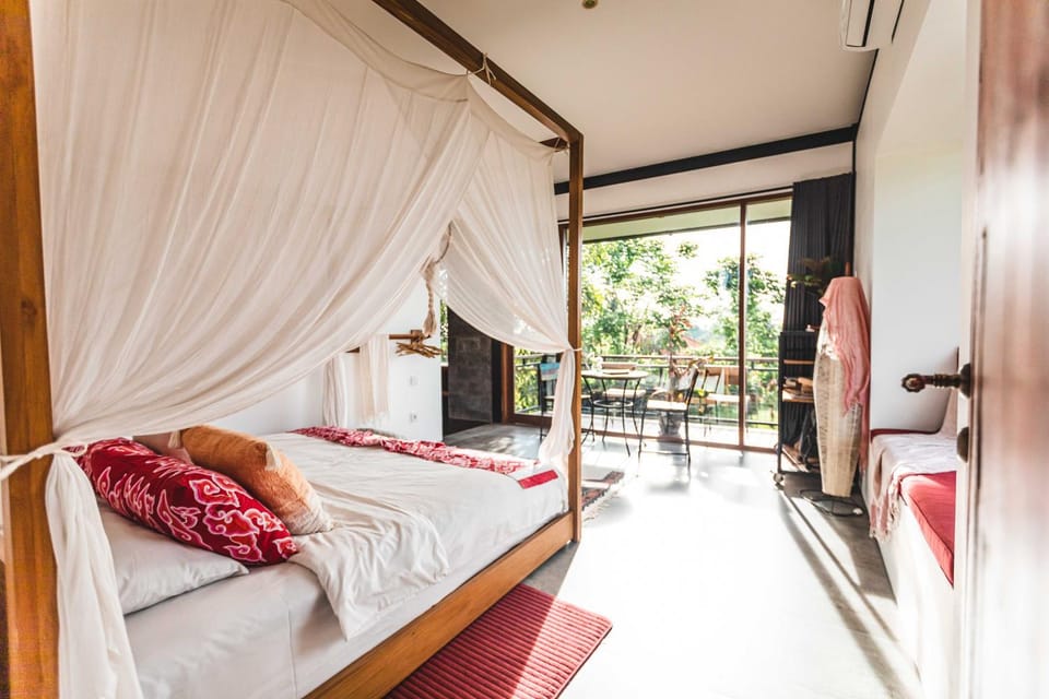 Bed, View (from property/room), Balcony/Terrace, Photo of the whole room, Bedroom