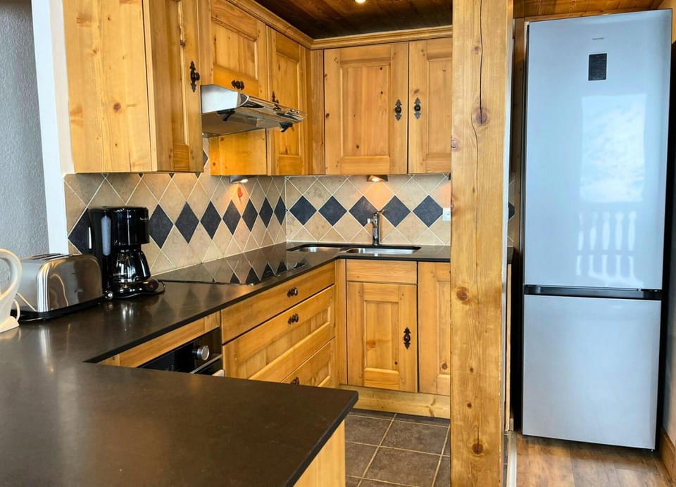 Résidence Bosson - Appartement 8 personnes ski aux pieds aux Ménuires MAE-3784 Apartment in Les Allues