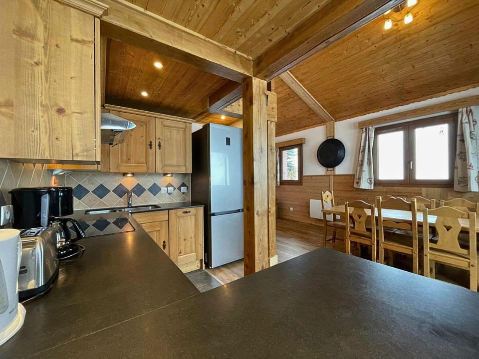 Résidence Bosson - Appartement 8 personnes ski aux pieds aux Ménuires MAE-3784 Apartment in Les Allues
