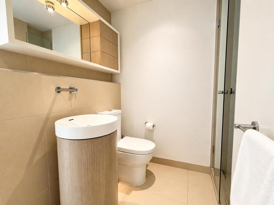 The Abbotsford Spot 2BR Apt WIFI Parking IKEA Apartment in Abbotsford