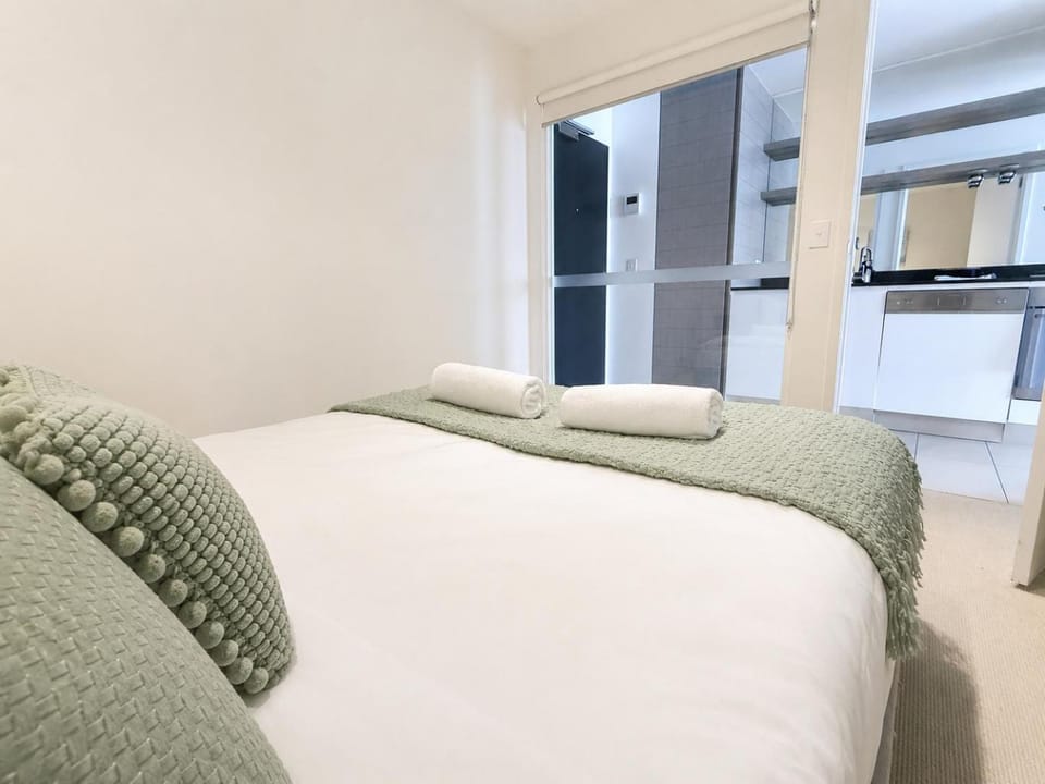The Abbotsford Spot 2BR Apt WIFI Parking IKEA Apartment in Abbotsford