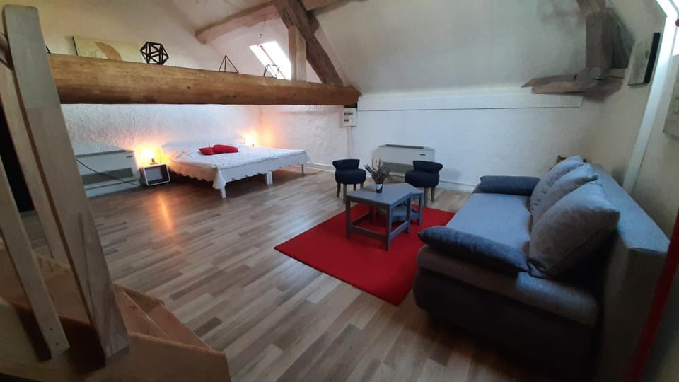 Living room, Photo of the whole room
