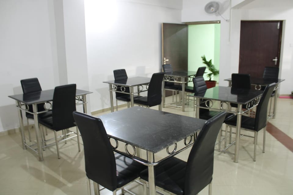 Restaurant/places to eat, Dining area