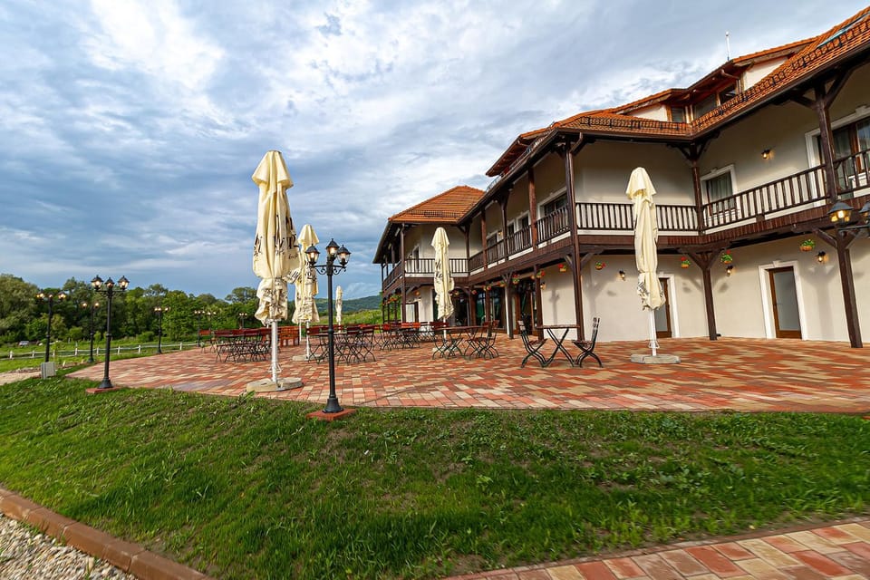 Property building, Balcony/Terrace