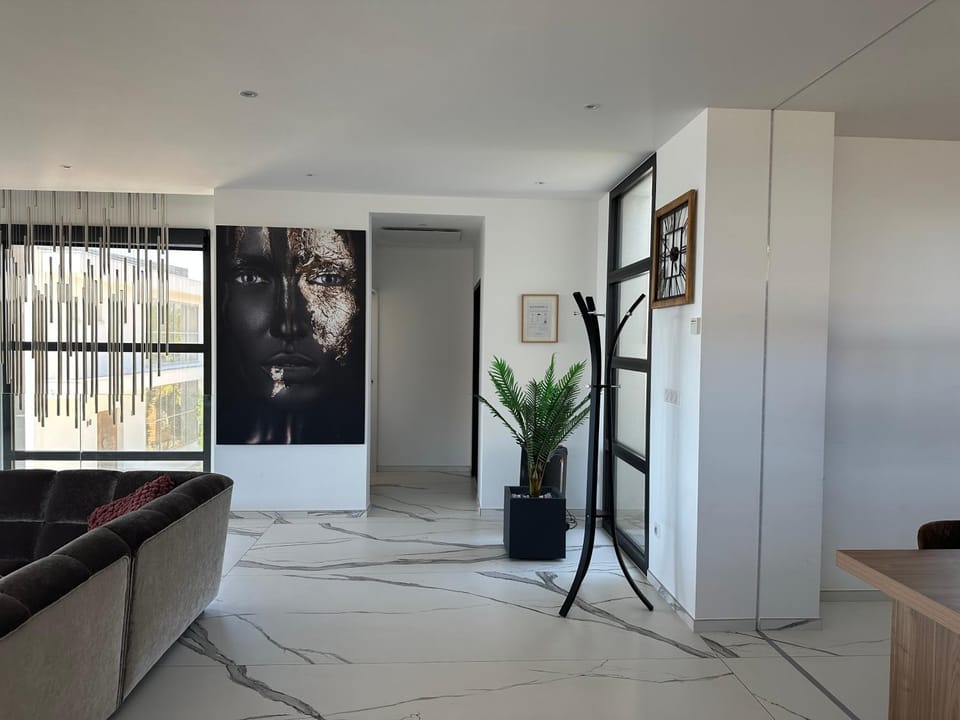 Toilet, elevator