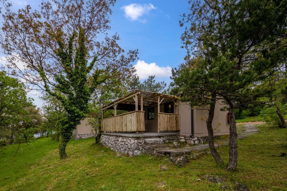 Property building, Balcony/Terrace, Garden view