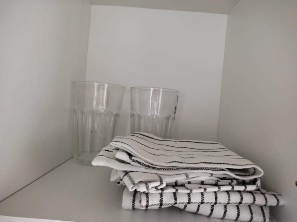 towels, wardrobe