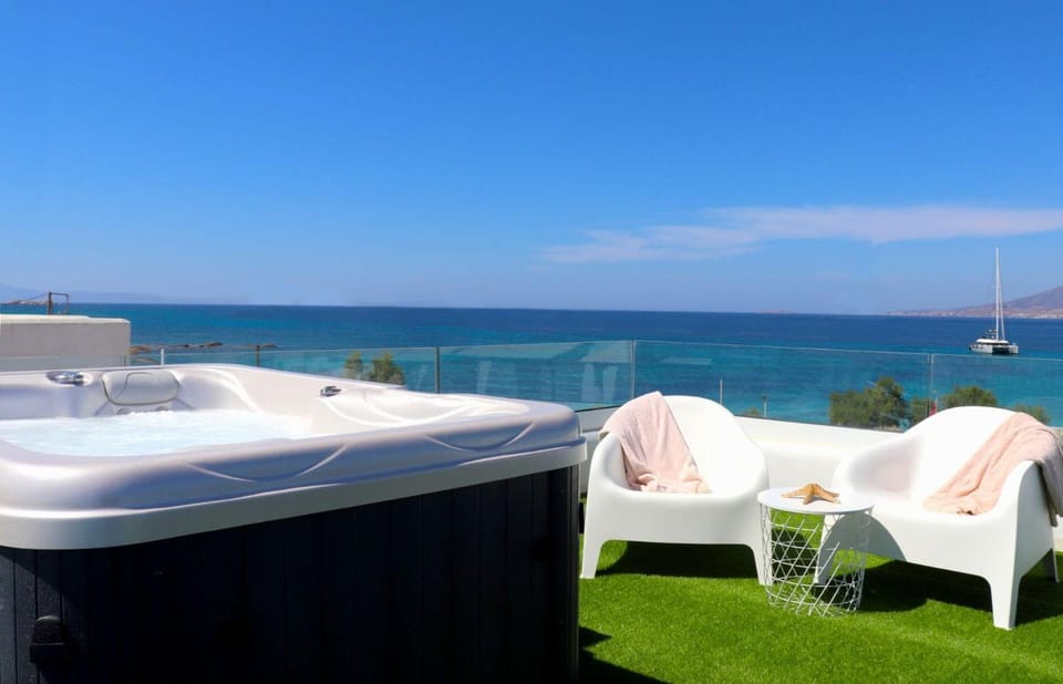 Hot Tub, Balcony/Terrace, Seating area, Sea view