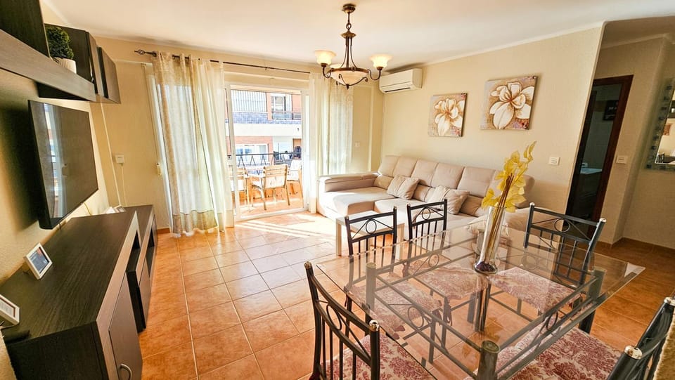 TV and multimedia, Living room, Dining area