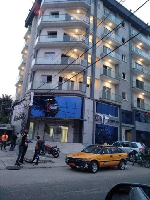 Douala-Bonapriso: Superbe Appartement Apartment in Douala