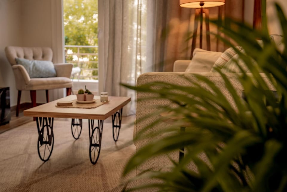 Living room, Seating area