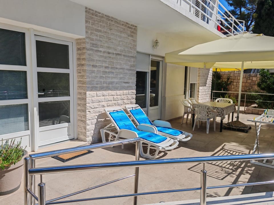 Patio, Day, View (from property/room), Balcony/Terrace, sunbed